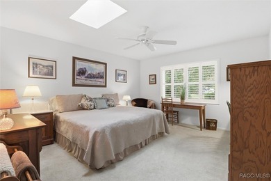 Sweet and solid Sugarmill home featuring a desirable split 2/2 on Sugarmill Woods Golf and Country Club in Florida - for sale on GolfHomes.com, golf home, golf lot