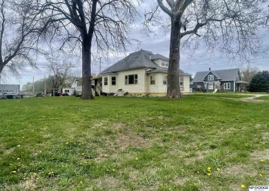 Hope R Benne, C: , hopebennerealtor,   - This 2-bedroom, 1-bath on Oakland Golf Club in Nebraska - for sale on GolfHomes.com, golf home, golf lot