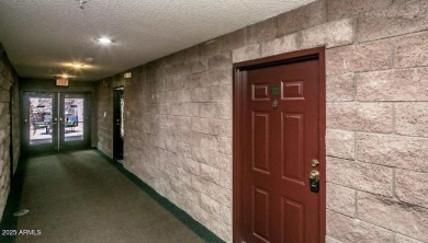 Discover the ultimate Lake Havasu lifestyle in this beautiful on Bridgewater Links in Arizona - for sale on GolfHomes.com, golf home, golf lot