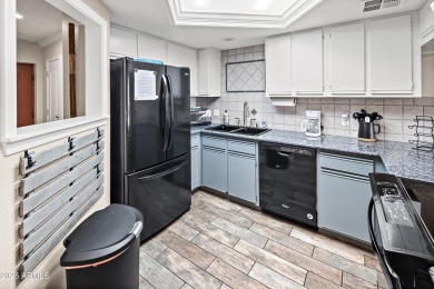 Discover the ultimate Lake Havasu lifestyle in this beautiful on Bridgewater Links in Arizona - for sale on GolfHomes.com, golf home, golf lot