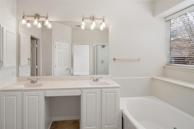 Popular half duplex in the Villas of Heritage Ranch. Beautiful on Heritage Ranch Golf and Country Club in Texas - for sale on GolfHomes.com, golf home, golf lot