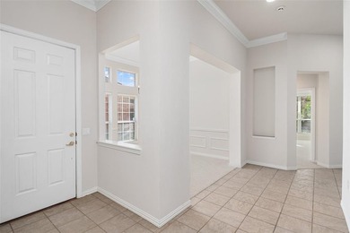 Popular half duplex in the Villas of Heritage Ranch. Beautiful on Heritage Ranch Golf and Country Club in Texas - for sale on GolfHomes.com, golf home, golf lot