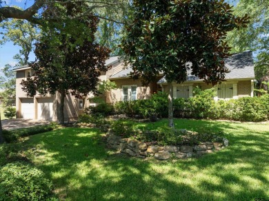 Calling all golfers and lake lovers! This beautiful large family on Emerald Bay Club in Texas - for sale on GolfHomes.com, golf home, golf lot