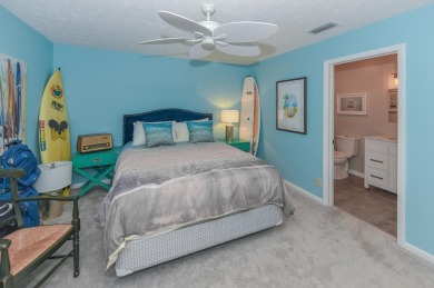 This 3BR/3BA luxurious townhome situated in the sought after on Eagle Wood Golf Course in Florida - for sale on GolfHomes.com, golf home, golf lot