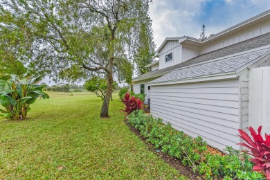 This 3BR/3BA luxurious townhome situated in the sought after on Eagle Wood Golf Course in Florida - for sale on GolfHomes.com, golf home, golf lot