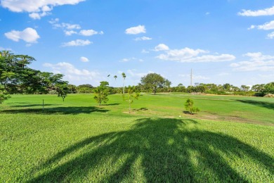 This 3BR/3BA luxurious townhome situated in the sought after on Eagle Wood Golf Course in Florida - for sale on GolfHomes.com, golf home, golf lot