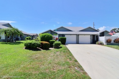 This fantastic 2/2 villa is waiting for you to purchase it and on Heritage Ridge Golf Club in Florida - for sale on GolfHomes.com, golf home, golf lot