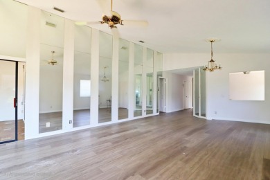This fantastic 2/2 villa is waiting for you to purchase it and on Heritage Ridge Golf Club in Florida - for sale on GolfHomes.com, golf home, golf lot