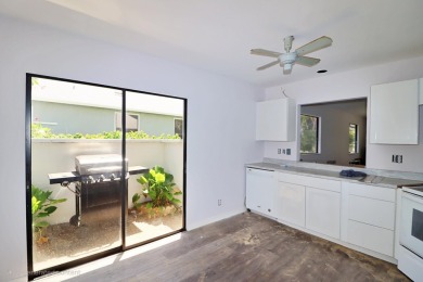 This fantastic 2/2 villa is waiting for you to purchase it and on Heritage Ridge Golf Club in Florida - for sale on GolfHomes.com, golf home, golf lot