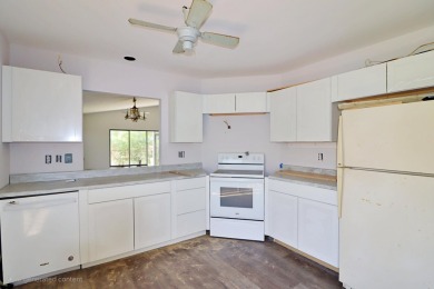 This fantastic 2/2 villa is waiting for you to purchase it and on Heritage Ridge Golf Club in Florida - for sale on GolfHomes.com, golf home, golf lot