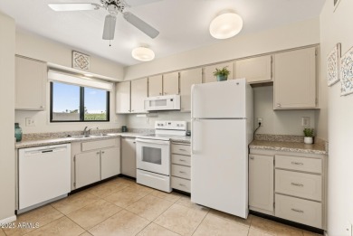 SENSATIONIALLY MAINTAINED Bradford on an 11,136sqft, Pool-sized on Pebblebrook Golf Course in Arizona - for sale on GolfHomes.com, golf home, golf lot