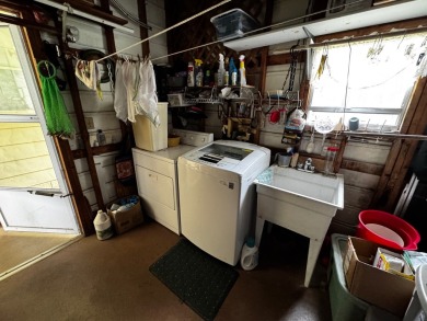 Charming 1982 Palm double-wide manufactured home located in the on Rolling Greens Executive Golf Community in Florida - for sale on GolfHomes.com, golf home, golf lot