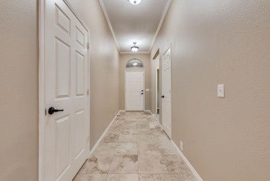 BRING ALL OFFERS! This one-story home is situated on an on Oakmont Country Club in Texas - for sale on GolfHomes.com, golf home, golf lot
