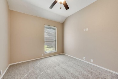 BRING ALL OFFERS! This one-story home is situated on an on Oakmont Country Club in Texas - for sale on GolfHomes.com, golf home, golf lot
