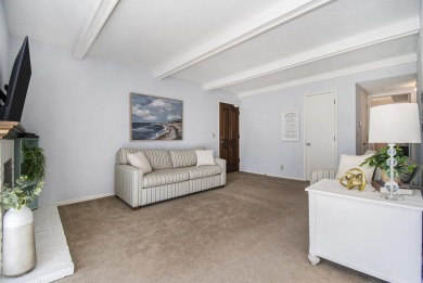 Jennifer Weikel, M: , jenn,   - Carefree, low-maintenance living on Oak Hills Country Club in Nebraska - for sale on GolfHomes.com, golf home, golf lot