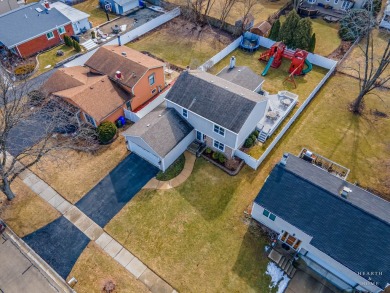 SPACIOUS four-bedroom home with all the room(s) and pretty on Village Links of Glen Ellyn in Illinois - for sale on GolfHomes.com, golf home, golf lot