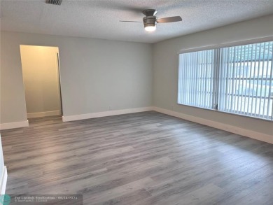 Welcome Home to this move-in ready 2-bed/ 2-bath home +bonus on Oriole Golf and Tennis Club in Florida - for sale on GolfHomes.com, golf home, golf lot