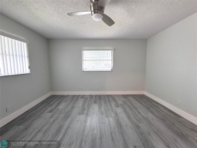 Welcome Home to this move-in ready 2-bed/ 2-bath home +bonus on Oriole Golf and Tennis Club in Florida - for sale on GolfHomes.com, golf home, golf lot