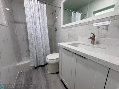 Welcome Home to this move-in ready 2-bed/ 2-bath home +bonus on Oriole Golf and Tennis Club in Florida - for sale on GolfHomes.com, golf home, golf lot