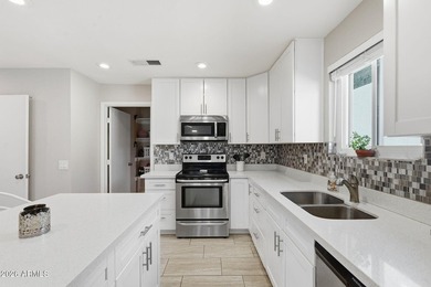 Beautifully remodeled, move-in-ready home in the active adult on Cottonwood Country Club in Arizona - for sale on GolfHomes.com, golf home, golf lot