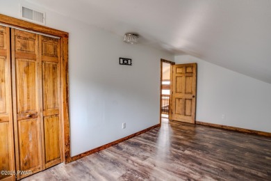 Bring your golf clubs to this  beautiful 4 bedroom 2 bathroom on Paupack Hills Golf and Country Club in Pennsylvania - for sale on GolfHomes.com, golf home, golf lot