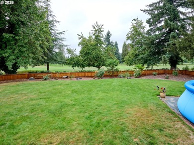 Welcome to golf course living without the HOA! This beautifully on Arrowhead Golf Club in Oregon - for sale on GolfHomes.com, golf home, golf lot