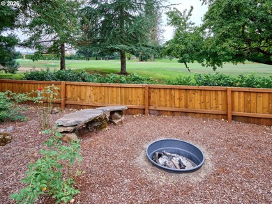 Welcome to golf course living without the HOA! This beautifully on Arrowhead Golf Club in Oregon - for sale on GolfHomes.com, golf home, golf lot