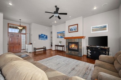 MOTIVATED SELLER! 3 car tandem garage! Beautiful home situated on The Fairways at West Terrace in Washington - for sale on GolfHomes.com, golf home, golf lot