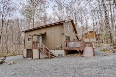 Bring your golf clubs to this  beautiful 4 bedroom 2 bathroom on Paupack Hills Golf and Country Club in Pennsylvania - for sale on GolfHomes.com, golf home, golf lot
