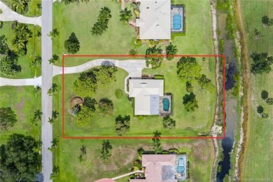 Welcome to this well-maintained 3BED, 2BA, 2 car garage home on Evergreen Club in Florida - for sale on GolfHomes.com, golf home, golf lot