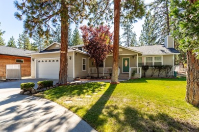 This home combines custom craftsmanship with the tranquility of on Lake Shastina Golf Course in California - for sale on GolfHomes.com, golf home, golf lot