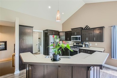 Well Maintaned rambler that shows pride of ownership. Amenities on Chisago Lakes Golf Course in Minnesota - for sale on GolfHomes.com, golf home, golf lot