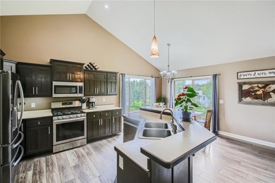 Well Maintaned rambler that shows pride of ownership. Amenities on Chisago Lakes Golf Course in Minnesota - for sale on GolfHomes.com, golf home, golf lot