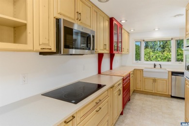 179 Hurricane Ridge Drive on SunLand Golf and Country Club in Washington - for sale on GolfHomes.com, golf home, golf lot