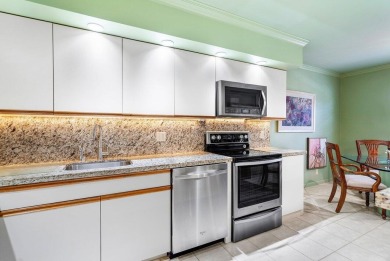 Move-in ready, top-floor residence in Eastgate with spectacular on Hunters Run Golf and Country Club in Florida - for sale on GolfHomes.com, golf home, golf lot
