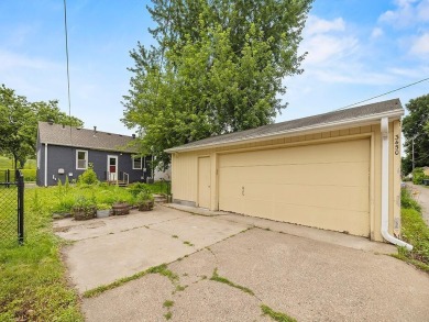 Charming and well-maintained, this 2-bed, 1-bath Minneapolis on Columbia Golf Club in Minnesota - for sale on GolfHomes.com, golf home, golf lot