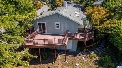 179 Hurricane Ridge Drive on SunLand Golf and Country Club in Washington - for sale on GolfHomes.com, golf home, golf lot