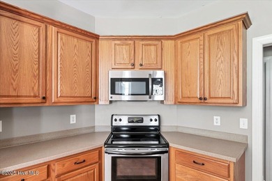 NEW PRICE!Gorgeous 3 bedroom, 3 bath home nestled in a desirable on Whispering Pines Golf Course in North Carolina - for sale on GolfHomes.com, golf home, golf lot