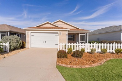 Welcome to this lovely 2-bedroom, 2-bath, Colony model patio on Pennbrooke Fairways in Florida - for sale on GolfHomes.com, golf home, golf lot