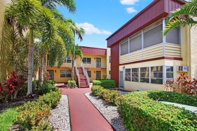 Embrace the captivating charm and modern convenience of this on Kings Point Golf -Flanders Way in Florida - for sale on GolfHomes.com, golf home, golf lot