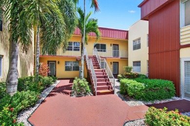 Embrace the captivating charm and modern convenience of this on Kings Point Golf -Flanders Way in Florida - for sale on GolfHomes.com, golf home, golf lot