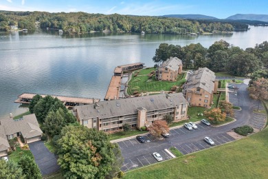 Welcome to this wonderful 3 bedroom 3 bath top floor condo at on The Waterfront Country Club in Virginia - for sale on GolfHomes.com, golf home, golf lot