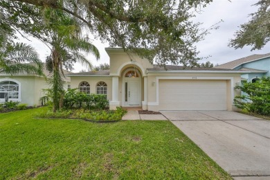 One or more photo(s) has been virtually staged. Welcome to this on Hernando Oaks Golf and Country Club in Florida - for sale on GolfHomes.com, golf home, golf lot