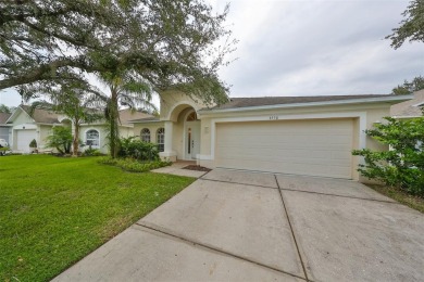 One or more photo(s) has been virtually staged. Welcome to this on Hernando Oaks Golf and Country Club in Florida - for sale on GolfHomes.com, golf home, golf lot