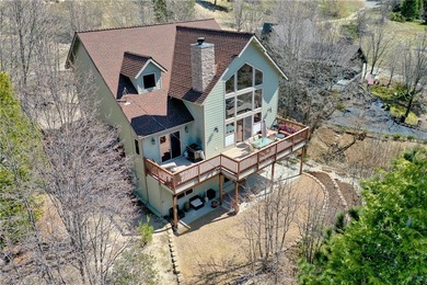 Welcome to 756 Brentwood Drive, a stunning, turnkey mountain on Lake Arrowhead Country Club in California - for sale on GolfHomes.com, golf home, golf lot