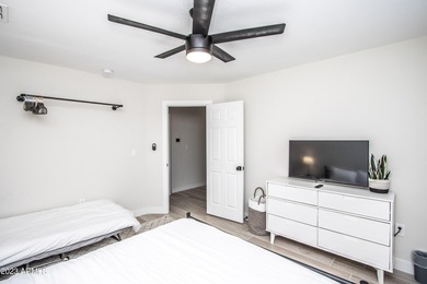 Beautifully renovated 3-bedroom Sun City home offered fully on Sun City South Golf Course in Arizona - for sale on GolfHomes.com, golf home, golf lot