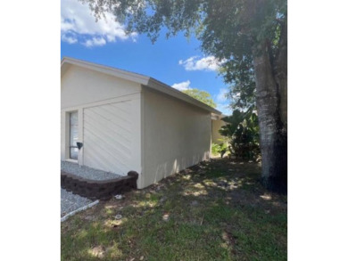 Your POOL HOME ON THE GOLF COURSE is Ready! Don't wait, come on Tuscawilla Country Club in Florida - for sale on GolfHomes.com, golf home, golf lot