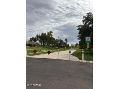 VIEWS! LOCATION! GOLF COURSE FRONT! NEWER AC UNIT (2023)! on Scottsdale Silverado Golf Club in Arizona - for sale on GolfHomes.com, golf home, golf lot