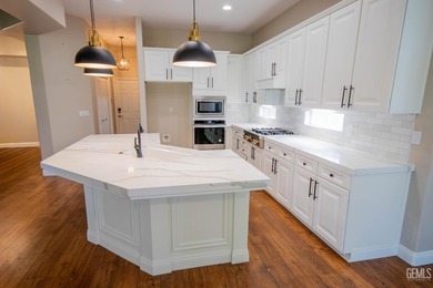 Beautiful Golf course home in The Greens at Seven Oaks. Home on Seven Oaks Country Club in California - for sale on GolfHomes.com, golf home, golf lot