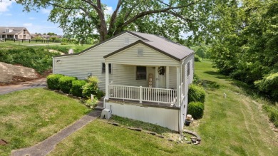 Charming 3BR, 2BA home on an oversized lot with extended private on Somerset Country Club in Kentucky - for sale on GolfHomes.com, golf home, golf lot